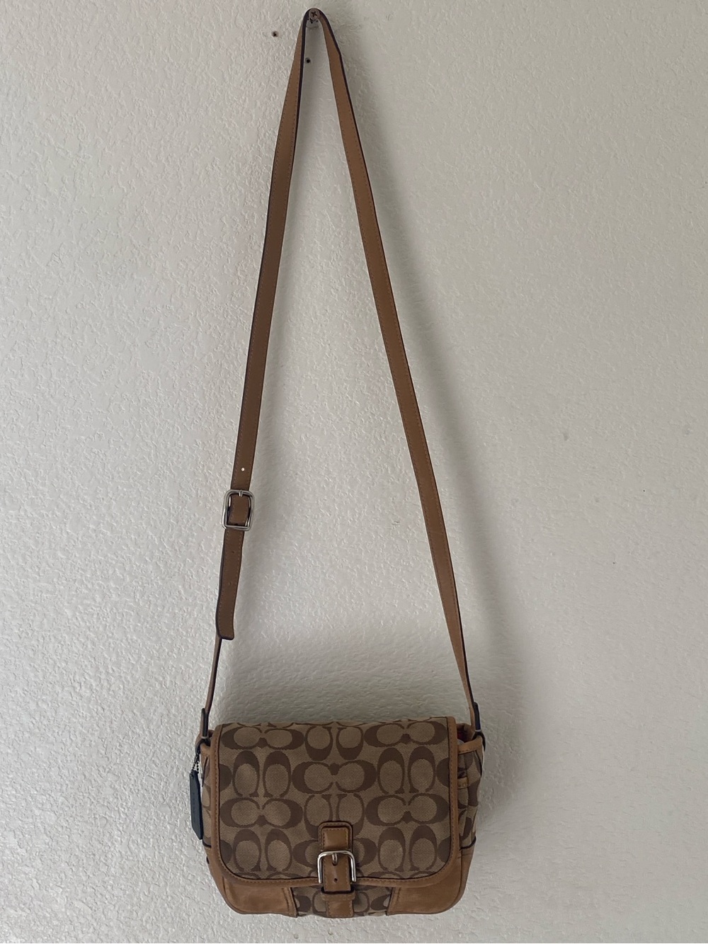 Authentic Coach Signature Canvas Crossbody Bag w/Leather Trim & Silver Hardware
